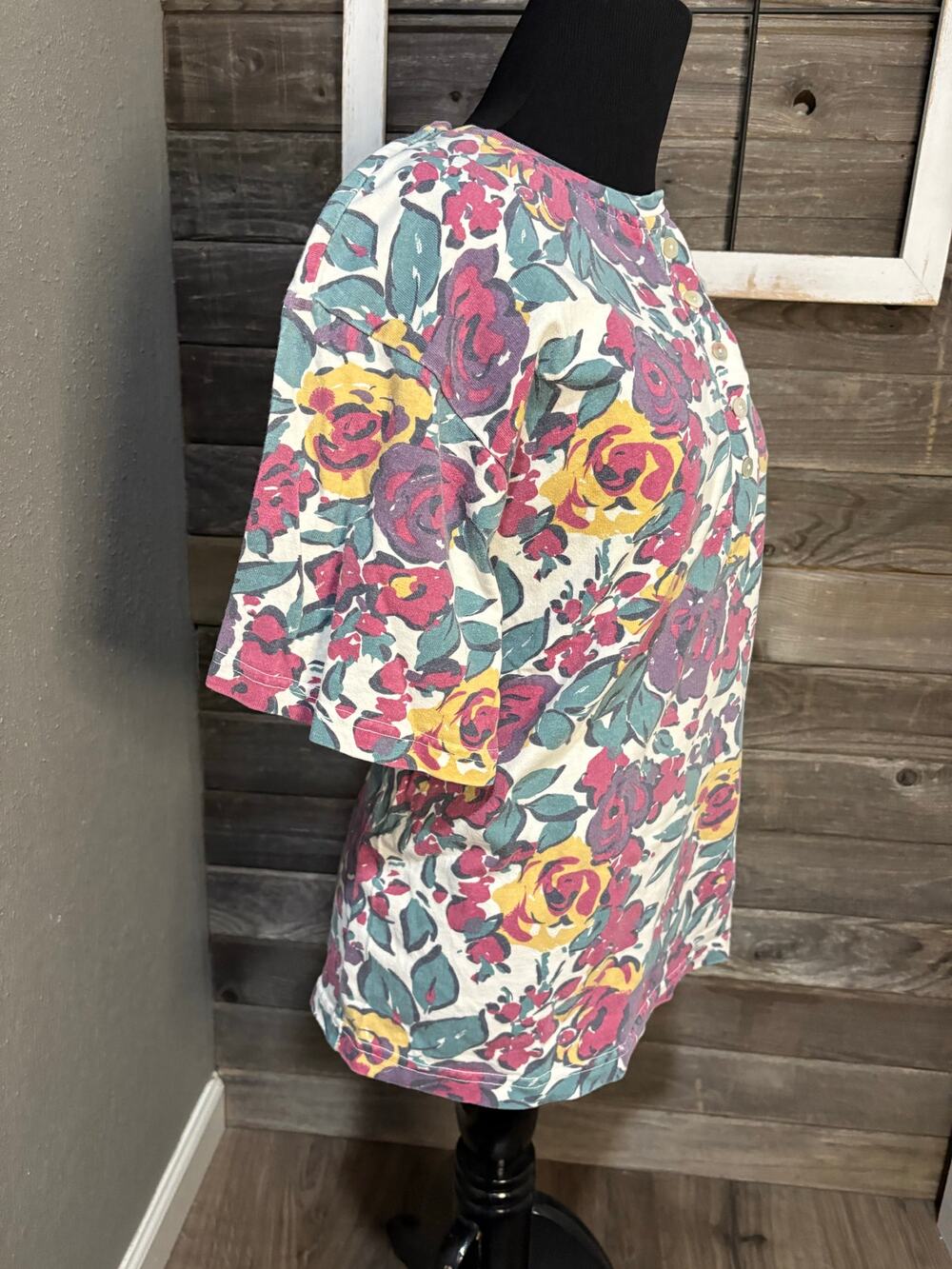 Action Gear Sportswear vintage short sleeve floral pullover shirt women's size m